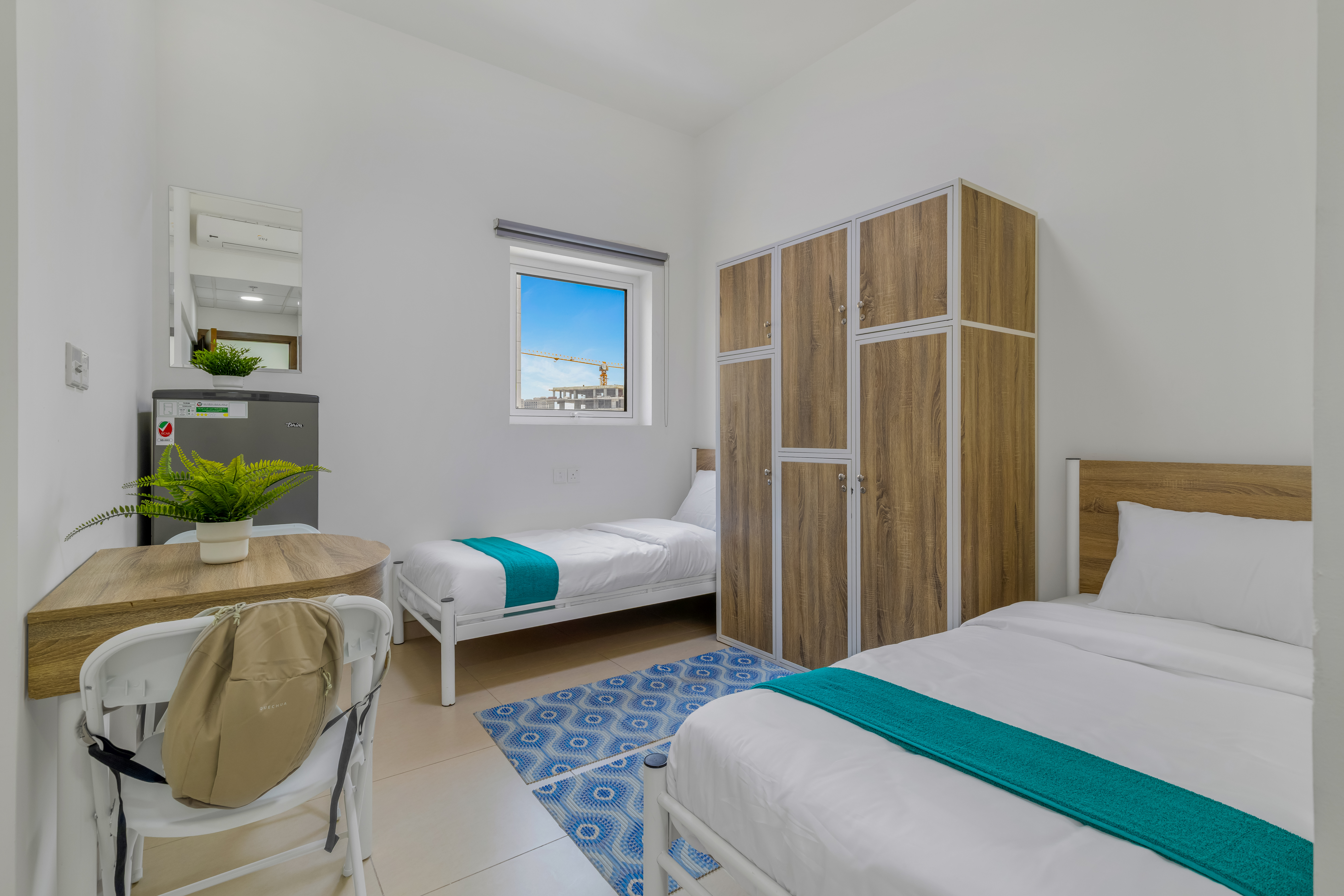 Makaan student room